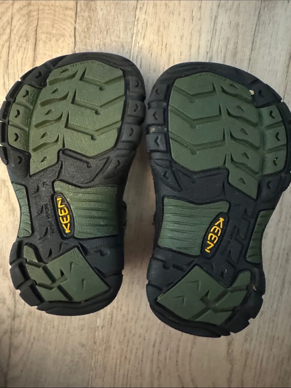 Keen Kids Green and Black Closed-Toe Hiking Sandals